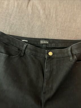 Talbots Women’s Black Relaxed Jeans with Brass Button